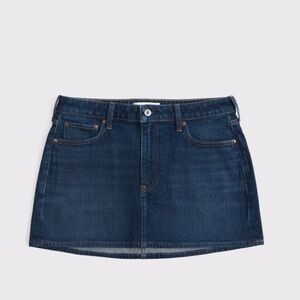 A&F - Curve Love Mid-Rise Mini Skirt